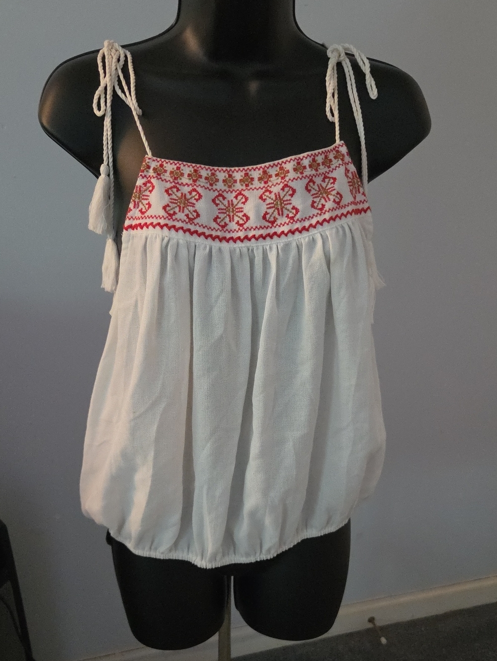 Hem & Thread White Cotton Embroidered Tie-Shoulder Camisole with Red Accents
